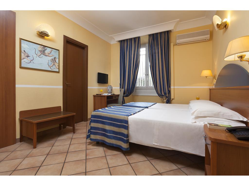 Kennedy Hotel